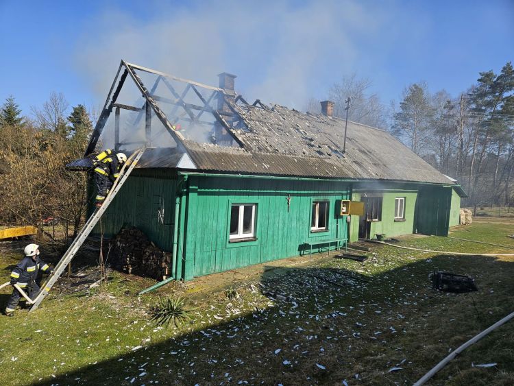 Tragiczny pożar w&nbsp;Orzechówce w&nbsp;powiecie brzozowskim. Nie&nbsp;żyje 90-letnia kobieta