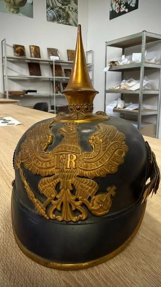 Ukraińscy celnicy udaremnili wysyłkę do USA cennego pruskiego hełmu - Polskie Radio Rzeszów