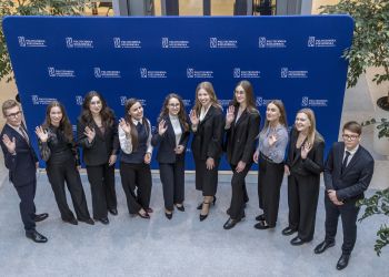 Studenci Politechniki Rzeszowskiej ze&nbsp;stypendiami ministra. 12 osób wyróżnionych