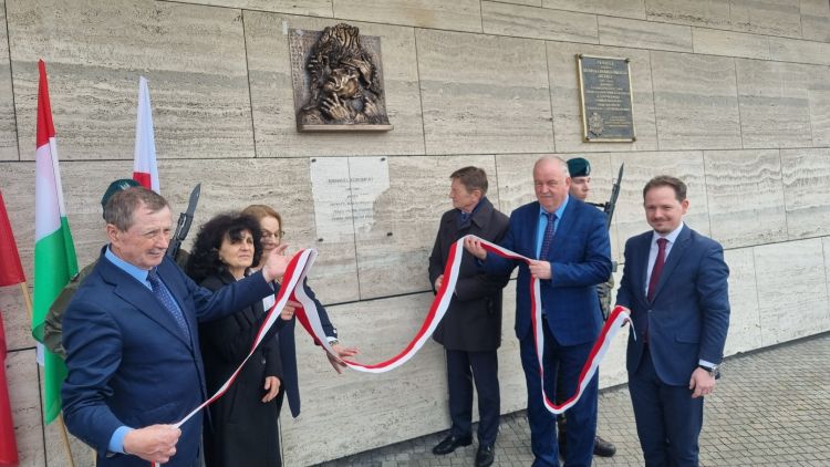 Tablica ku&nbsp;pamięci Emanuela Korompaya odsłonięta w&nbsp;Przemyślu