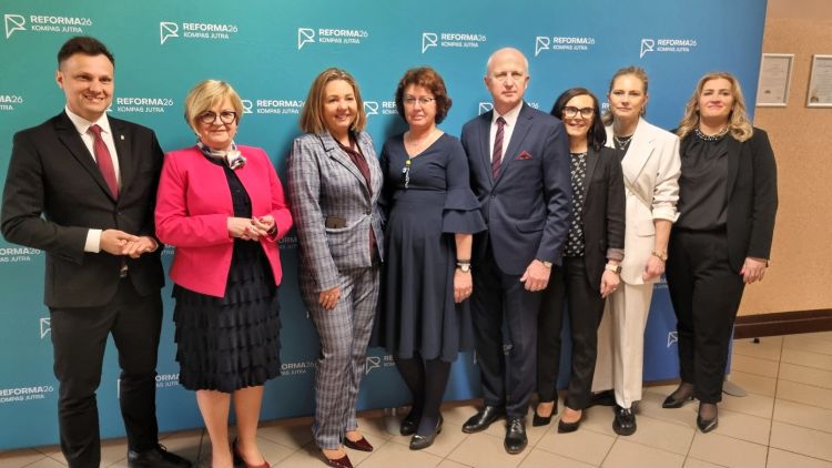 „Kompas Jutra” w Jarosławiu. Spotkanie nauczycieli z czterech powiatów 1 - Polskie Radio Rzeszów „Kompas Jutra” w Jarosławiu. Spotkanie nauczycieli z czterech powiatów