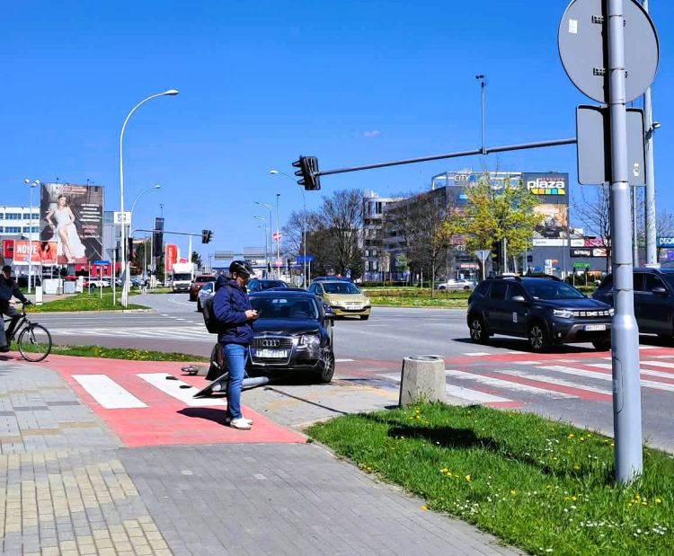 Zderzenie autobusu, auta i hulajnogi w Rzeszowie - Polskie Radio Rzeszów