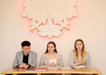 Młodzieżowi radni uczestniczyli w&nbsp;spotkaniu z&nbsp;senatorem w&nbsp;Sędziszowie Małopolskim