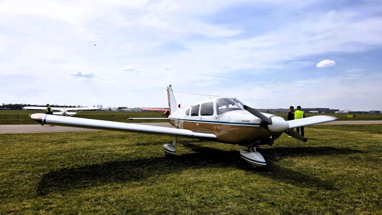 Otwarcie „Domku Pilota” na mieleckim lotnisku 1 - Polskie Radio Rzeszów Otwarcie „Domku Pilota” na mieleckim lotnisku