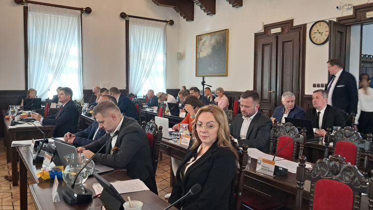 Nie będzie wieżowca w centrum Rzeszowa. Radni przeciw inwestycji 4 - Polskie Radio Rzeszów Nie będzie wieżowca w centrum Rzeszowa. Radni przeciw inwestycji - Polskie Radio Rzeszów