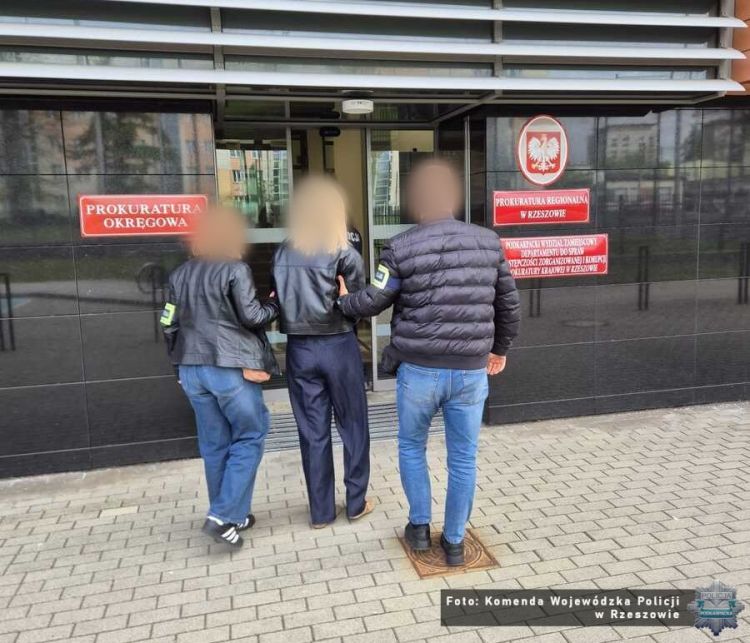 Pracownica banku z&nbsp;Rzeszowa podejrzana o&nbsp;kradzież ponad miliona złotych