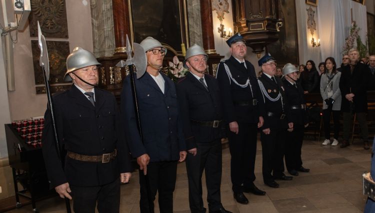 Wielkanocne strzały i dźwięki rezurekcji. Skąd wzięła się ta tradycja? 1 - Polskie Radio Rzeszów Wielkanocne strzały i dźwięki rezurekcji. Skąd wzięła się ta tradycja?