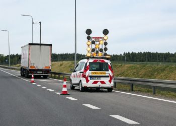 Utrudnienia na&nbsp;A4 w&nbsp;Mrowli. Przewrócona ciężarówka blokuje pas ruchu