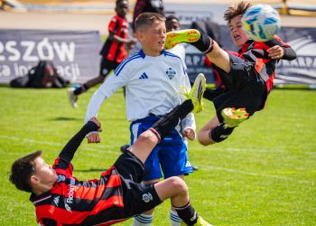 Diamonds Rzeszów Cup 2026. Ponad 500 młodych piłkarzy gra na&nbsp;stadionie miejskim