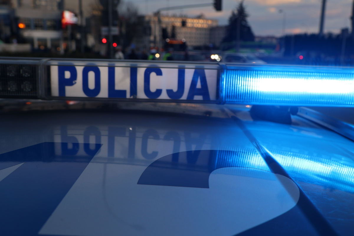 Dachowanie samochodu osobowego na obwodnicy Niska i Stalowej Woli [AKTUALIZACJA] - Polskie Radio Rzeszów