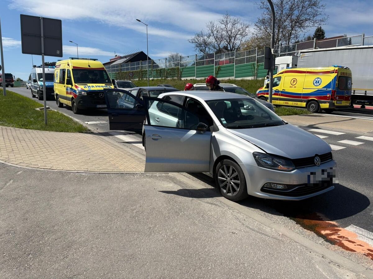 Poniedziałek na drogach Podkarpacia. Do szpitala trafił senior po zdarzeniu w Rzeszowie - Polskie Radio Rzeszów