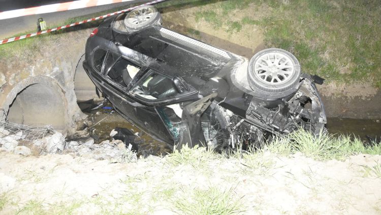 Pijany kierowca BMW aresztowany po&nbsp;wypadku w&nbsp;Pagórku