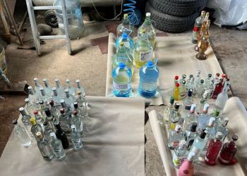 Nielegalna produkcja alkoholu w&nbsp;powiecie tarnobrzeskim. 66-latek z&nbsp;zarzutami