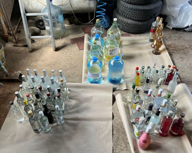 Nielegalna produkcja alkoholu w&nbsp;powiecie tarnobrzeskim. 66-latek z&nbsp;zarzutami