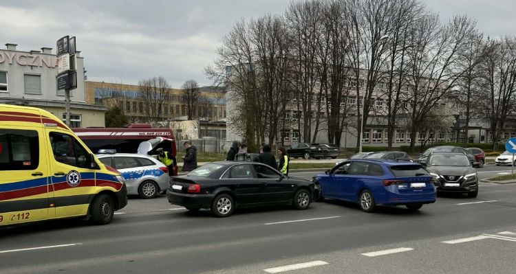 Zderzenie samochodów na&nbsp;alei Kopisto w&nbsp;Rzeszowie