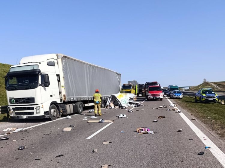 Wypadek na&nbsp;A4 pod&nbsp;Jarosławiem. Jedna osoba ranna [AKTUALIZACJA]