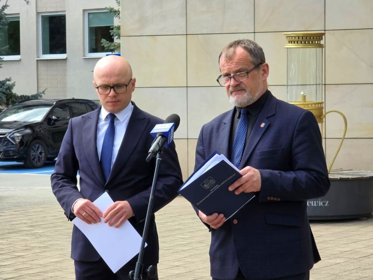 Ograniczenie pieniędzy z&nbsp;Funduszu Pracy zwiększy bezrobocie – alarmują radni