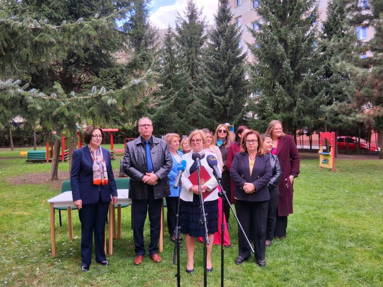 Rzeszów zbuduje 10 placów zabaw przy żłobkach. Podpisano umowy