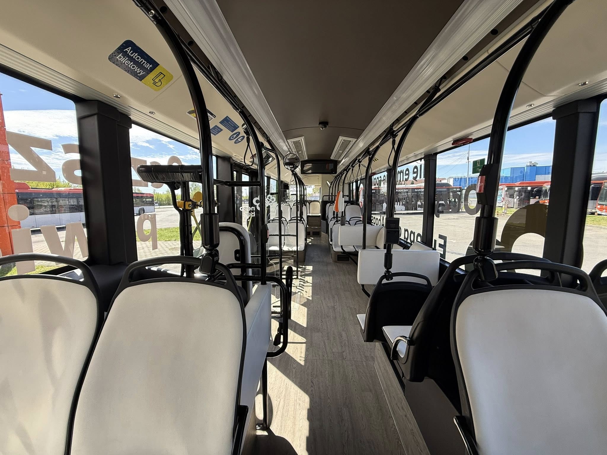 Wodorowy autobus wyjechał na ulice Rzeszowa - Polskie Radio Rzeszów