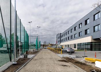 Nowy kompleks sportowy przy VIII Liceum Ogólnokształcącym w&nbsp;Rzeszowie