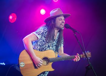 Muzyka z duszą i emocją. Maciej Lipina zagrał w Polskim Radiu Rzeszów 2 - Polskie Radio Rzeszów Muzyka z duszą i emocją. Maciej Lipina zagrał w Polskim Radiu Rzeszów