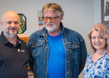 Pan Janusz Gładysz w&nbsp;Polskim Radiu Rzeszów – wyjątkowa wizyta po&nbsp;licytacji w&nbsp;ramach akcji „Kapela Serc”