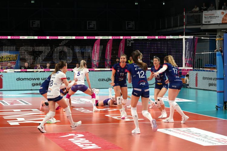 DevelopRes Rzeszów wygrywa 3:0 z Budowlanymi Łódź. Pewne otwarcie finału Tauron Ligi 1 - Polskie Radio Rzeszów DevelopRes Rzeszów wygrywa 3:0 z Budowlanymi Łódź. Pewne otwarcie finału Tauron Ligi