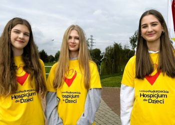 Finał Pól Nadziei w&nbsp;Rzeszowie. Wolontariusze kwestują przy kościołach