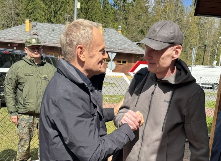 Koniec więzienia na&nbsp;Białorusi. Andrzej Poczobut jest wolny