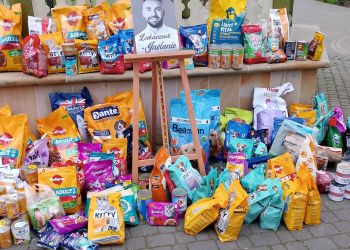 Jaślanie zebrali tonę karmy dla zwierząt. Akcja w&nbsp;hołdzie Łukaszowi Litewce