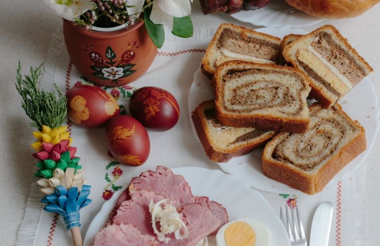 Lodówka miejska w&nbsp;Dębicy dostępna po&nbsp;świętach – wsparcie dla potrzebujących