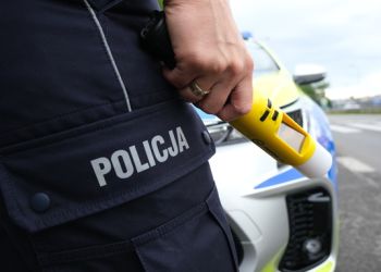 Nietrzeźwy kierowca przewoził dzieci. Interwencja policji w&nbsp;Tarnobrzegu