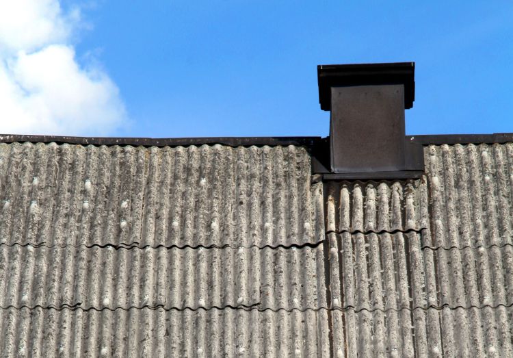 Ponad 3,6 mln zł na&nbsp;usuwanie azbestu w&nbsp;94 podkarpackich gminach