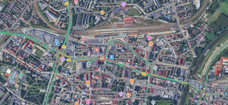 Wypadek na&nbsp;Al.&nbsp;Piłsudskiego w&nbsp;Rzeszowie z&nbsp;udziałem motocyklisty [AKTUALIZACJA]