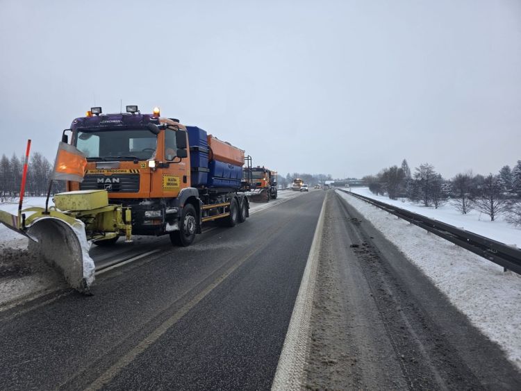 Drogowcy podsumowują zimę na&nbsp;Podkarpaciu. Rekordowe zużycie soli
