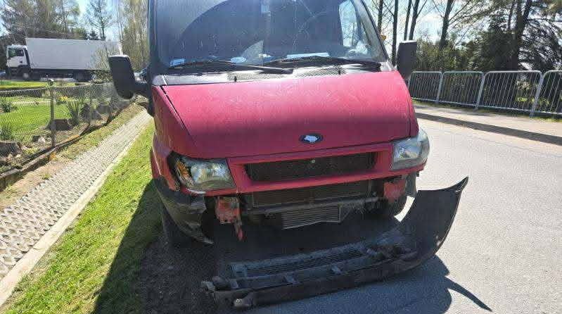 Nie ustąpił pierwszeństwa i doprowadził do zderzenia. Kolizja na 887 w Jasionowie - Polskie Radio Rzeszów