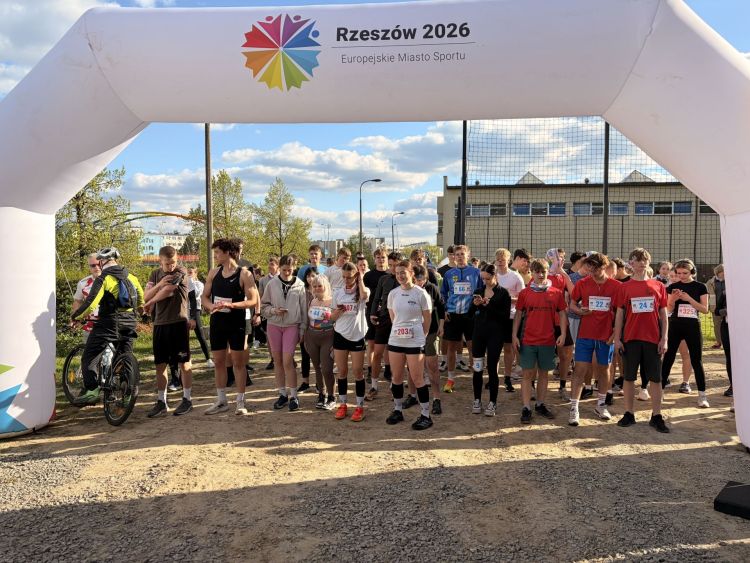IV Charytatywny Bieg Internatów w Rzeszowie. Pobiegli, by wspierać potrzebujących - Polskie Radio Rzeszów