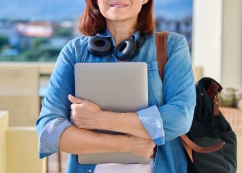 Liceum ogólnokształcące dla dorosłych – jak nadrobić zaległości i&nbsp;zdobyć wykształcenie średnie?