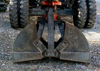 Ludzkie szczątki odkryte podczas budowy drogi. Śledztwo prokuratury