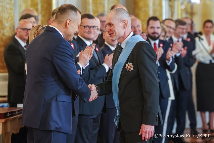 Order Orła Białego dla Andrzeja Poczobuta: Nie&nbsp;czuję się bohaterem, bohaterami tej&nbsp;historii są&nbsp;żołnierze AK