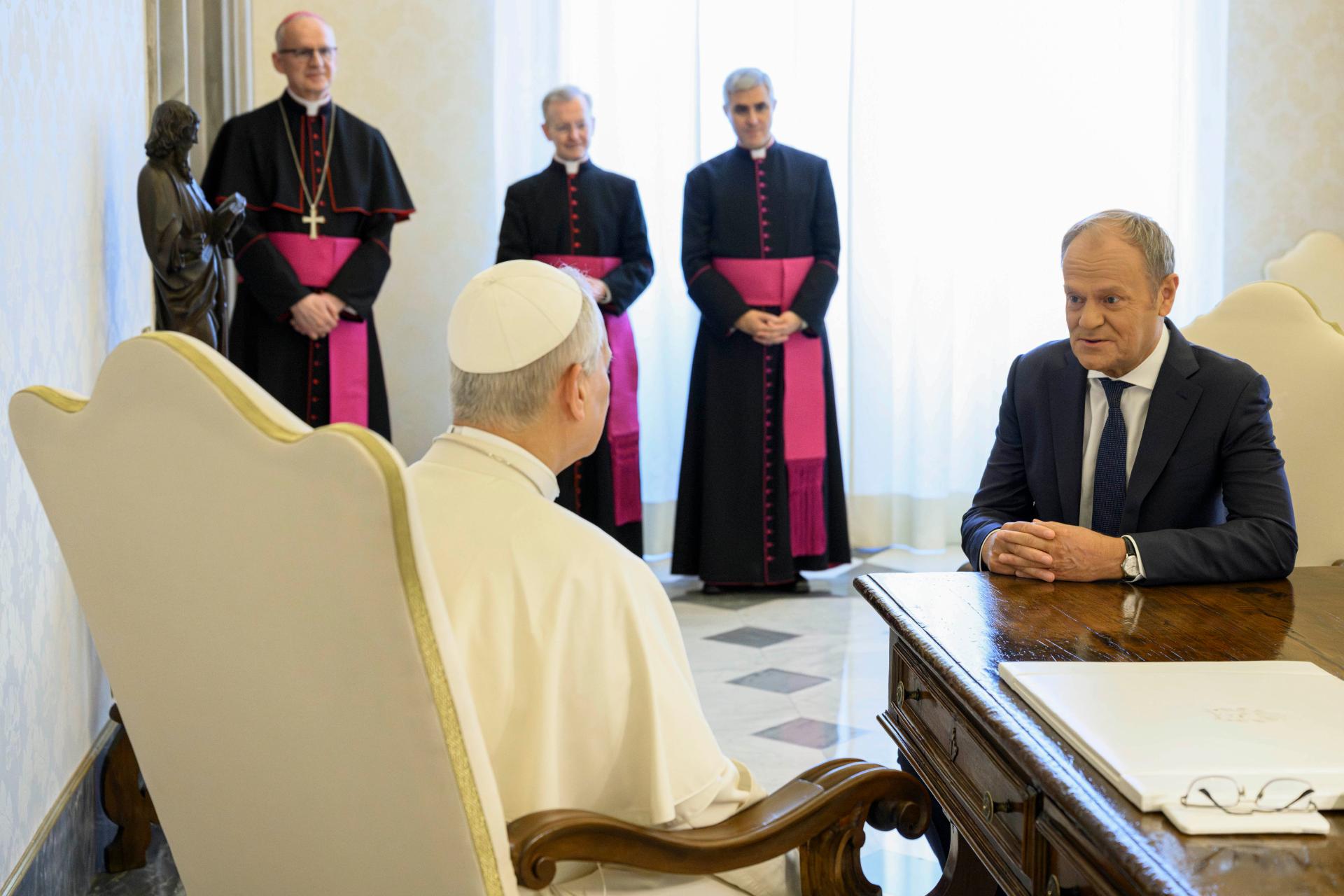 Donald Tusk zaprosił Leona XIV do Polski. Premier podał możliwy termin wizyty papieża - Polskie Radio Rzeszów