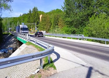 Koniec ruchu wahadłowego na DK19 w Wyżnem. Kierowcy przejadą już normalnie 2 - Polskie Radio Rzeszów Koniec ruchu wahadłowego na DK19 w Wyżnem. Kierowcy przejadą już normalnie