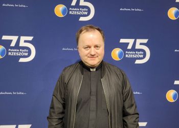 Dwie strony Pierwszej Komunii Świętej