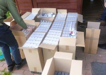 Ponad 130 tysięcy papierosów bez&nbsp;akcyzy pod&nbsp;Rzeszowem. Policja zatrzymała 61-latka
