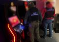 KAS uderzyła w&nbsp;nielegalny hazard. Zabezpieczono automaty i&nbsp;gotówkę