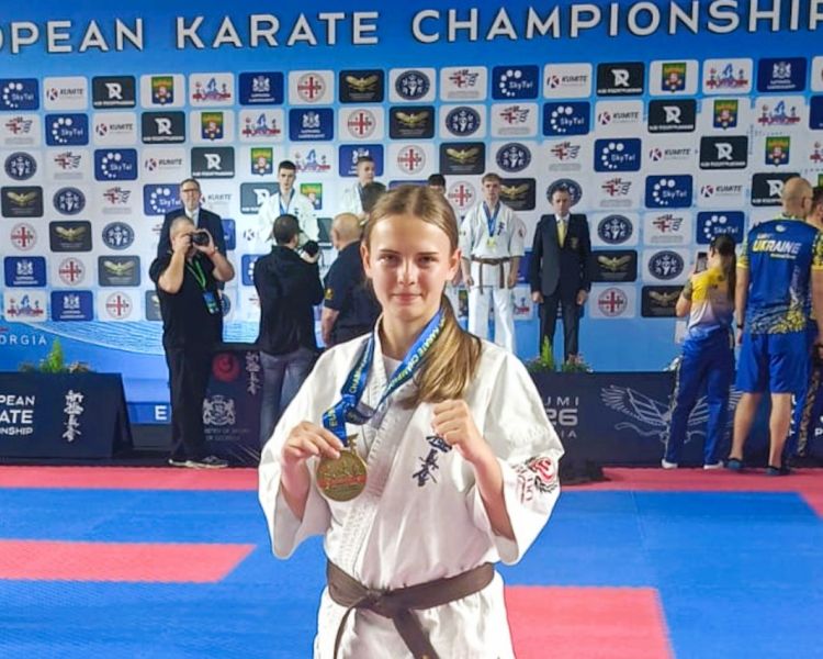 Lena Małysz z&nbsp;Budo Krosno brązową medalistką Mistrzostw Europy w&nbsp;karate