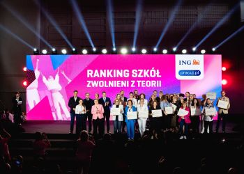 Ranking „Zwolnieni z Teorii”. Uczniowie z Podkarpacia realizowali projekty społeczne 29 - Polskie Radio Rzeszów Ranking „Zwolnieni z Teorii”. Uczniowie z Podkarpacia realizowali projekty społeczne