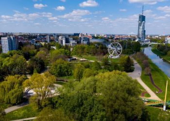Nowy plac zabaw na Bulwarach i miasteczko ruchu drogowego w Rzeszowie. Miasto inwestuje w przestrzeń dla dzieci 2 - Polskie Radio Rzeszów Nowy plac zabaw na Bulwarach i miasteczko ruchu drogowego w Rzeszowie. Miasto inwestuje w przestrzeń dla dzieci