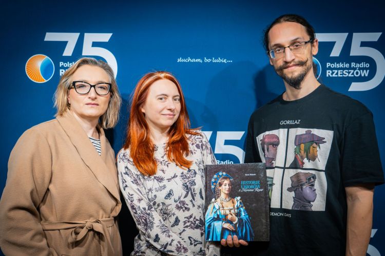 Moda, sztuka i&nbsp;kobiecy strój w&nbsp;centrum rozmowy
