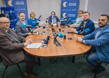 Podkarpacki Panel Polityczny: wojsko, sądy i&nbsp;polityczne napięcia